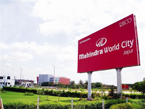 Mahindra Client logo